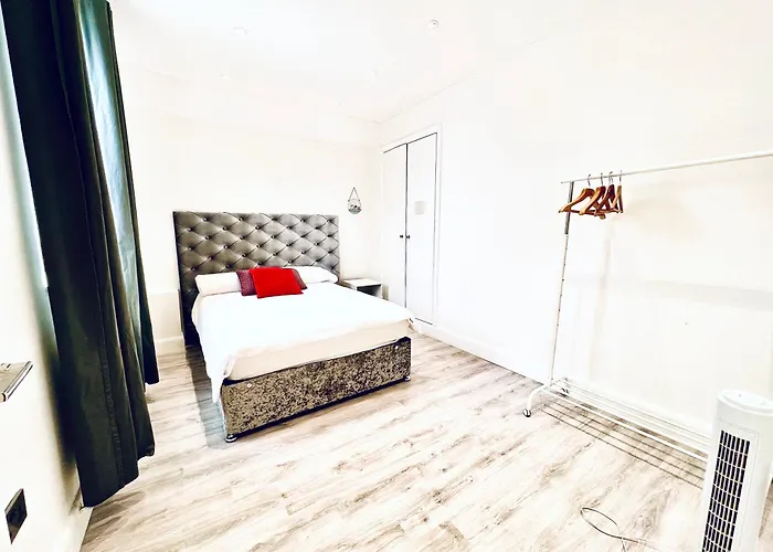 Harrow Apartments